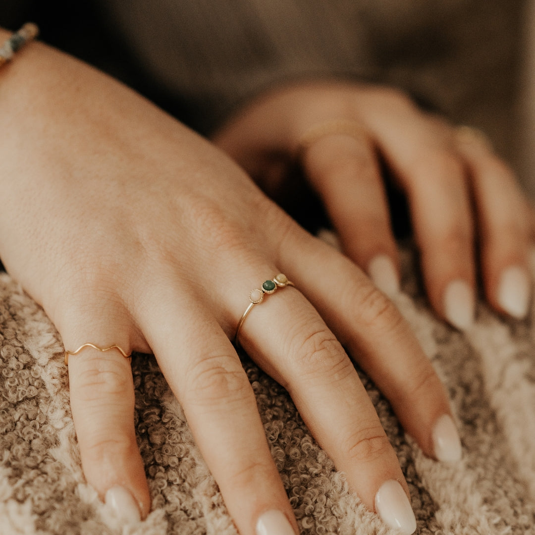 Color Dot Ring