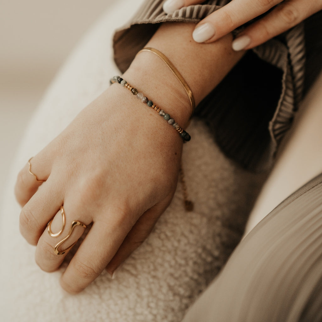Curve Statement Ring