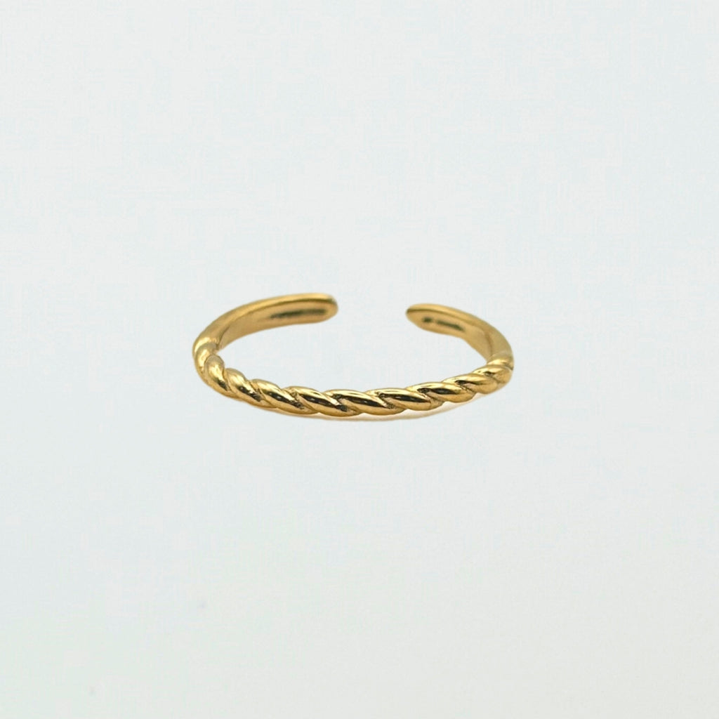 Fine Twist Ring