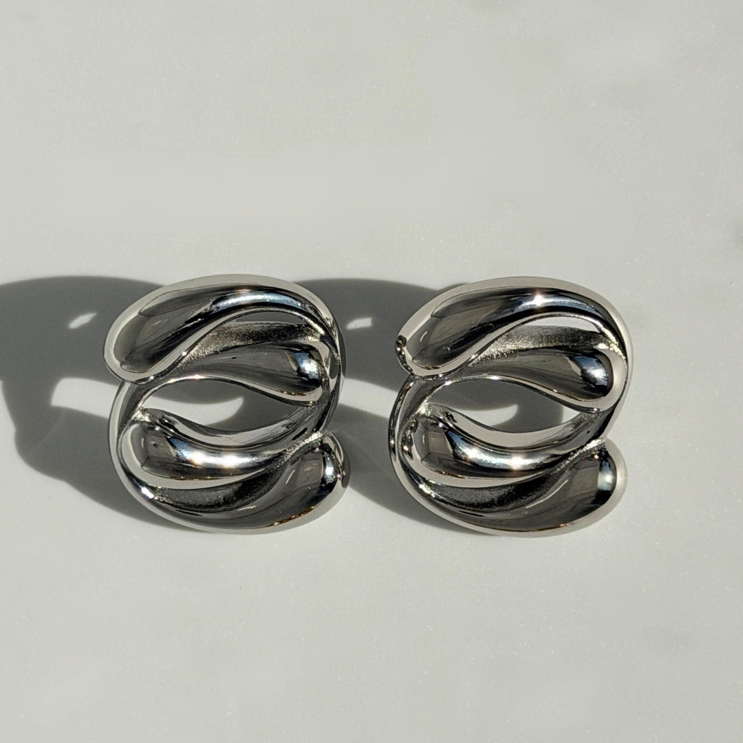 Fluid Curve Stecker