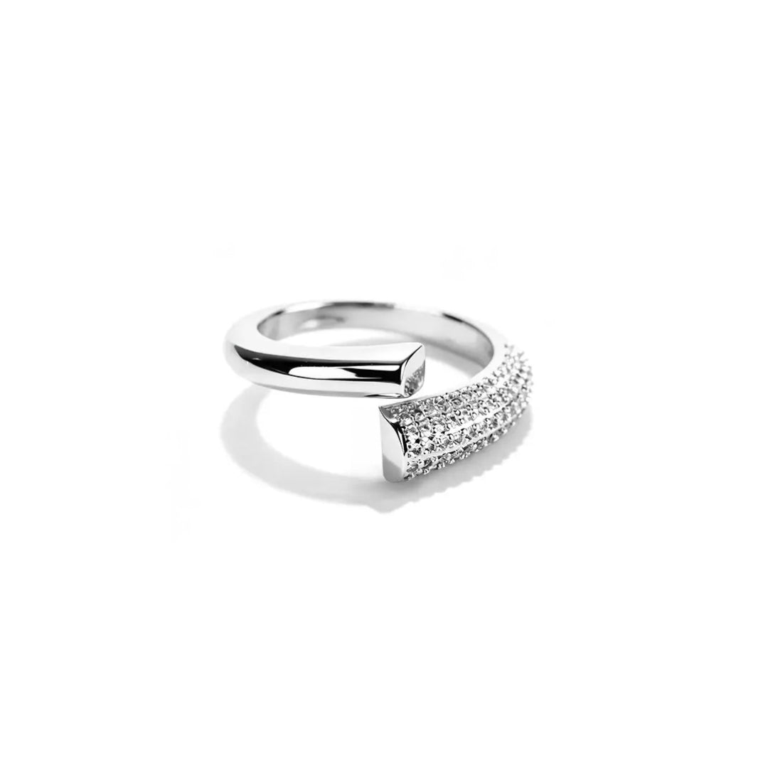 Spark Curve Ring
